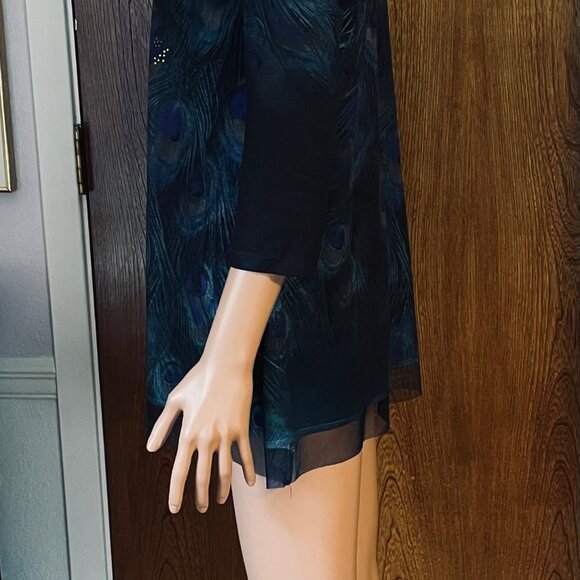 Versatile Peacock Tunic - Picture 6 of 9